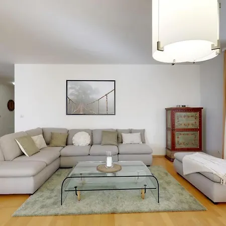 3min2centre - 2 Bedroom Garage, View Apartamento Bratislava