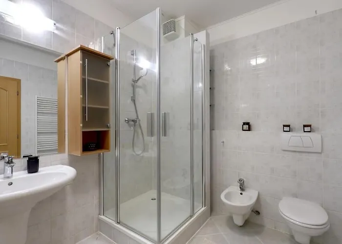 3min2centre - 2 Bedroom Garage, View براتسيلافا