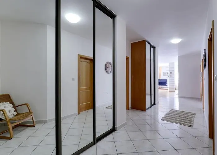 3min2centre - 2 Bedroom Garage, View شقة *